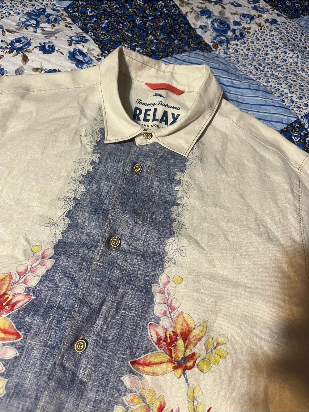 Tommy Bahama Men’s XL Floral Button Down Shirt